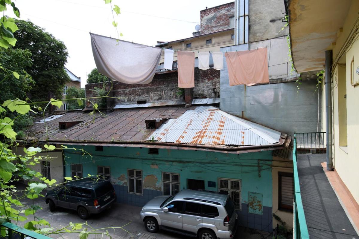 Buk Apartments On Doroshenka 25 Λβιβ Εξωτερικό φωτογραφία
