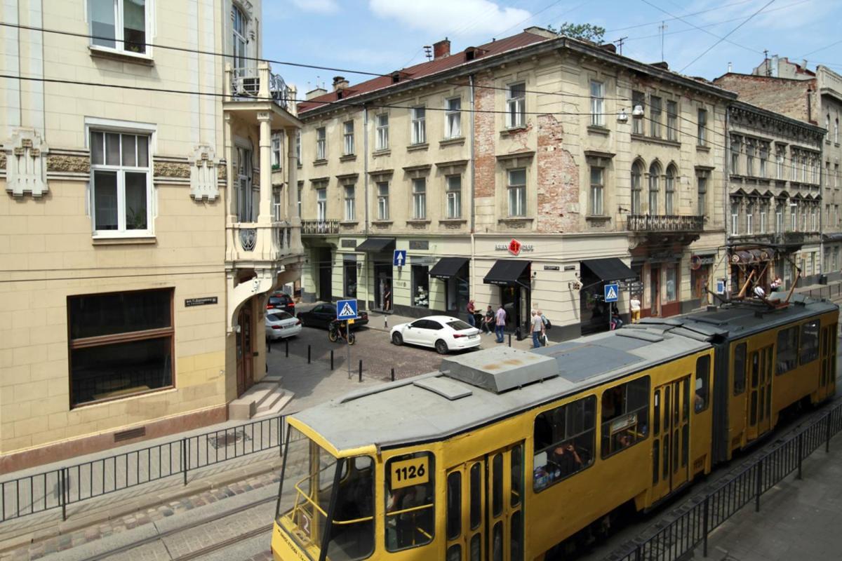 Buk Apartments On Doroshenka 25 Λβιβ Εξωτερικό φωτογραφία