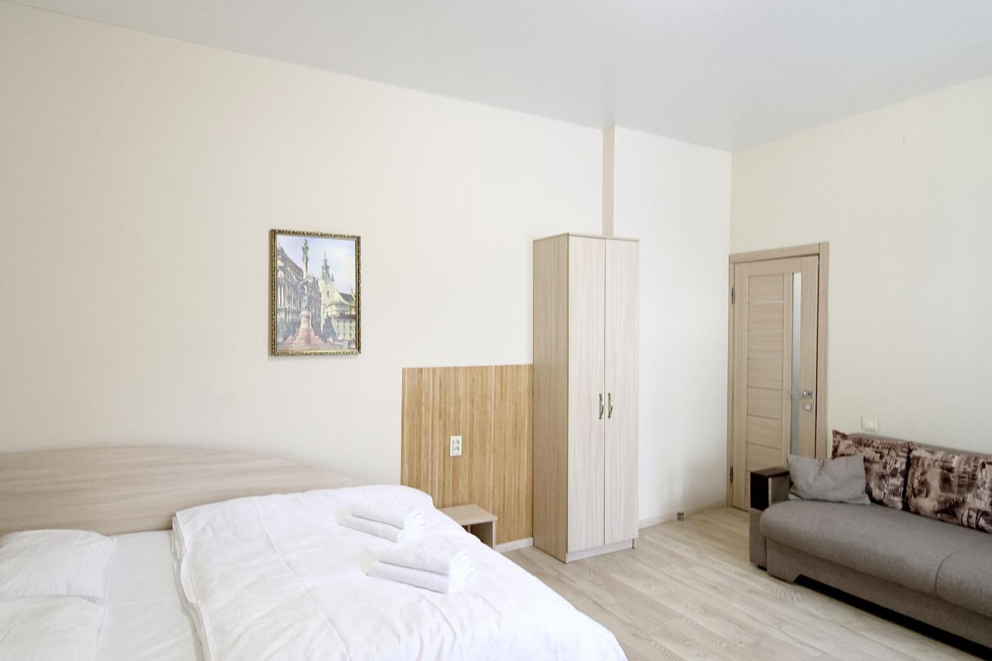 Buk Apartments On Doroshenka 25 Λβιβ Εξωτερικό φωτογραφία