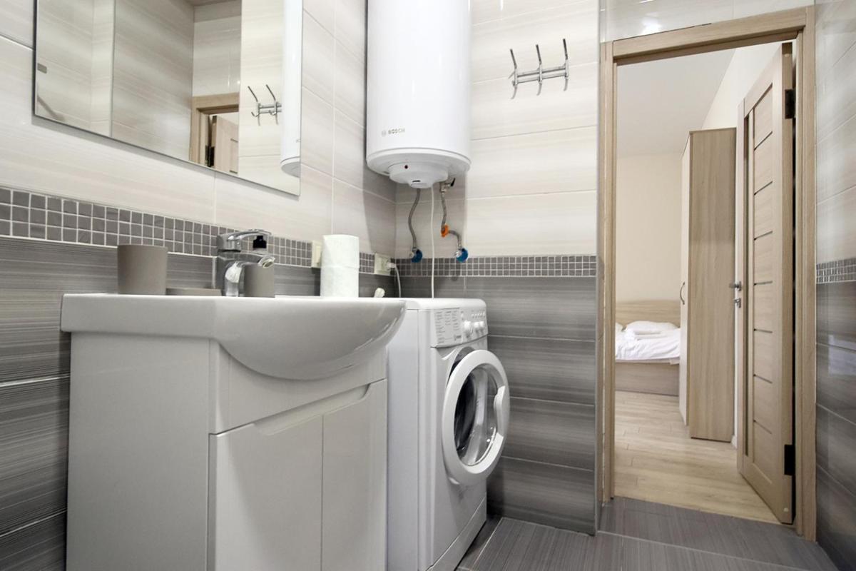 Buk Apartments On Doroshenka 25 Λβιβ Εξωτερικό φωτογραφία